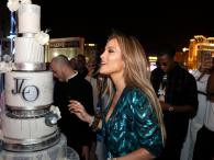 Jennifer Lopez w eleganckiej sukni świetowała 47. urodziny